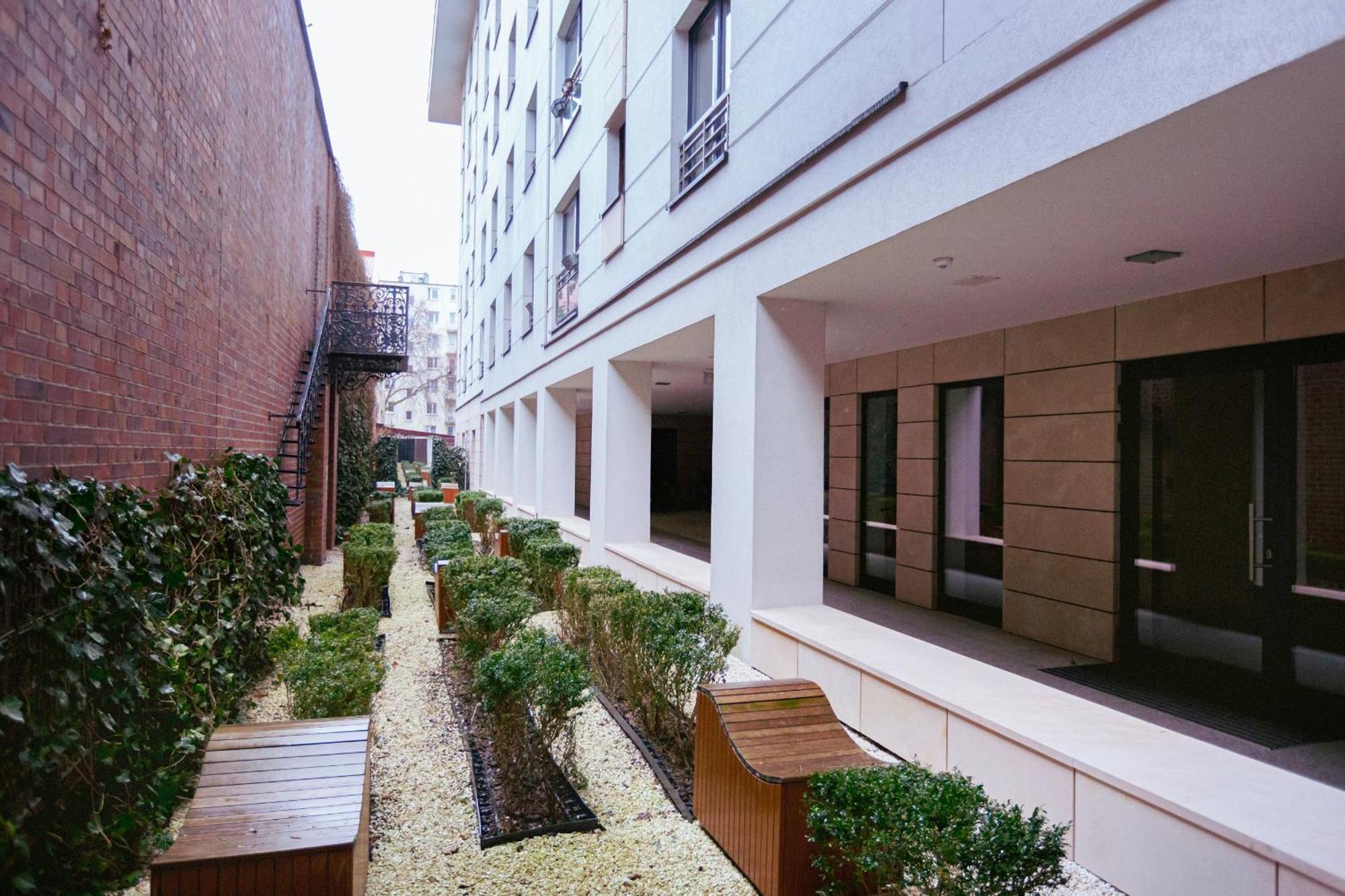 Hoza 55 - Piekny Cichy Ogrodek - Bezplatny Podziemny Parking - Free Parking - Better Rental Varşova Dış mekan fotoğraf